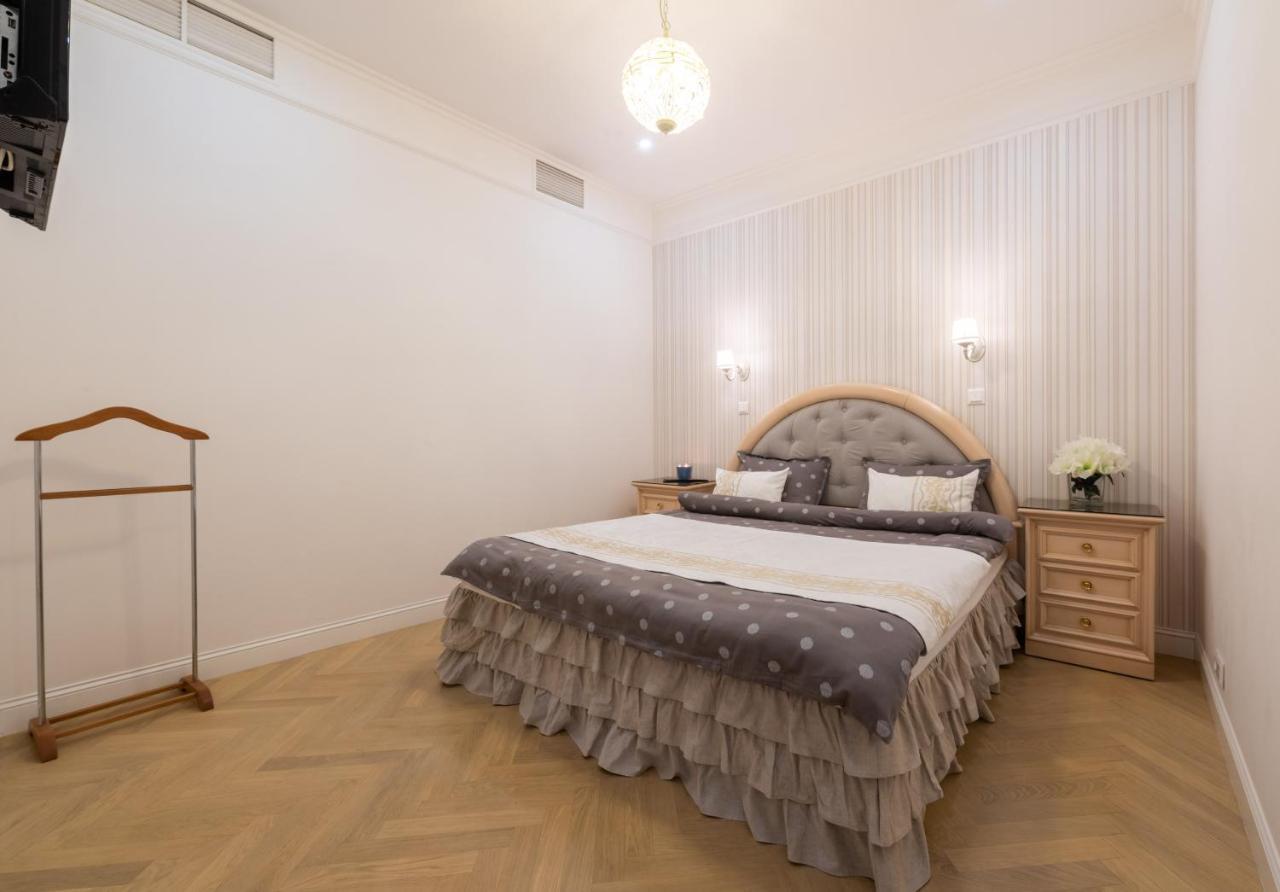 Your Home Away From Home Київ Екстер'єр фото