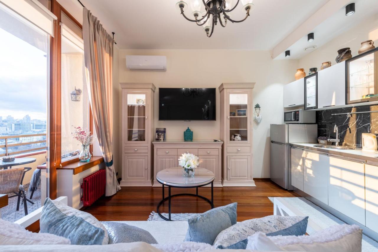 Your Home Away From Home Київ Екстер'єр фото